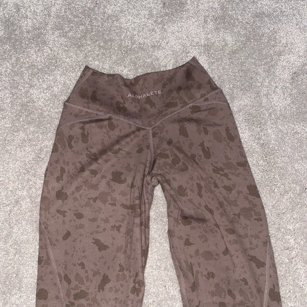 Alphalete Crossband Legging